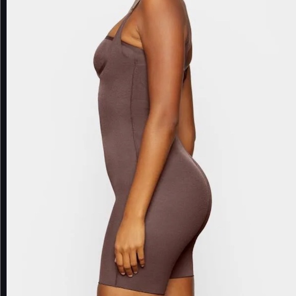 SKIMS Sheer sculpt open bust bodysuit SZ XL - Picture 4 of 6